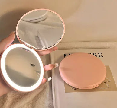 Portable Cosmetic Mirror With Light